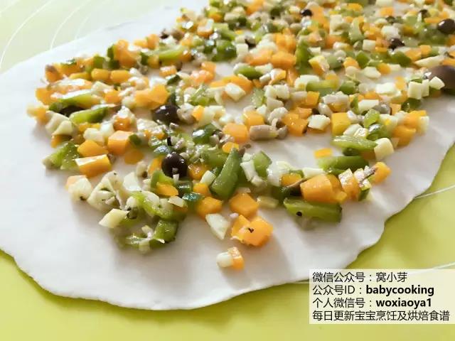 寶寶輔食︰滿當當餡料的蔬菜花卷的做法 步骤8