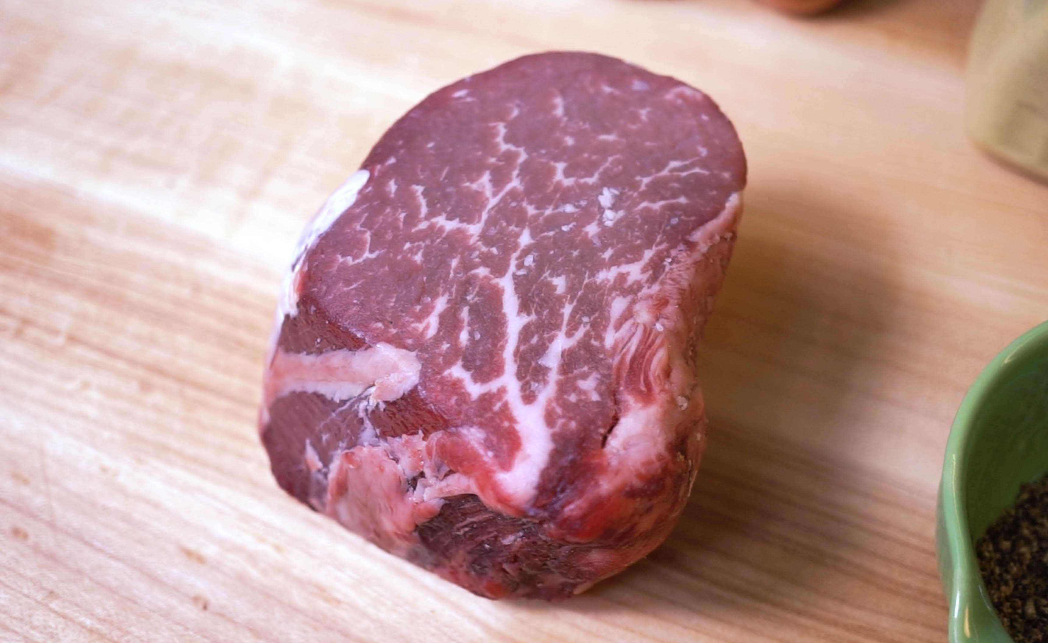 視頻【安迪西煮意】法式黑椒菲力牛排 Steak au Poivre的做法 步骤1