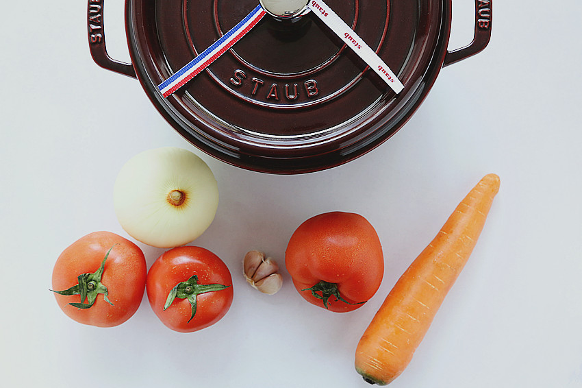 番茄牛尾湯--Staub琺瑯鑄鐵鍋的做法 步骤4