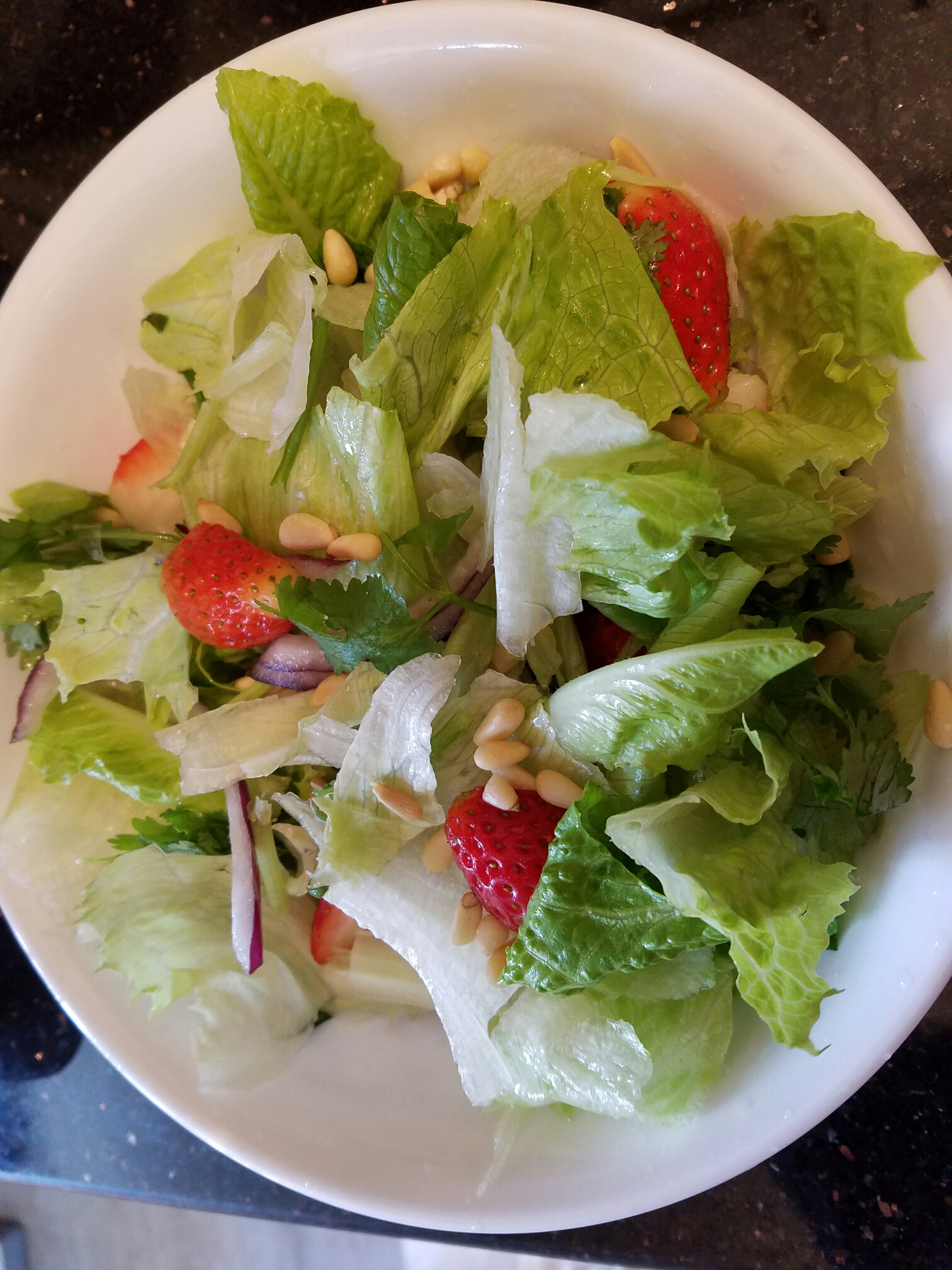 羅馬生菜草莓沙拉的做法 步骤1