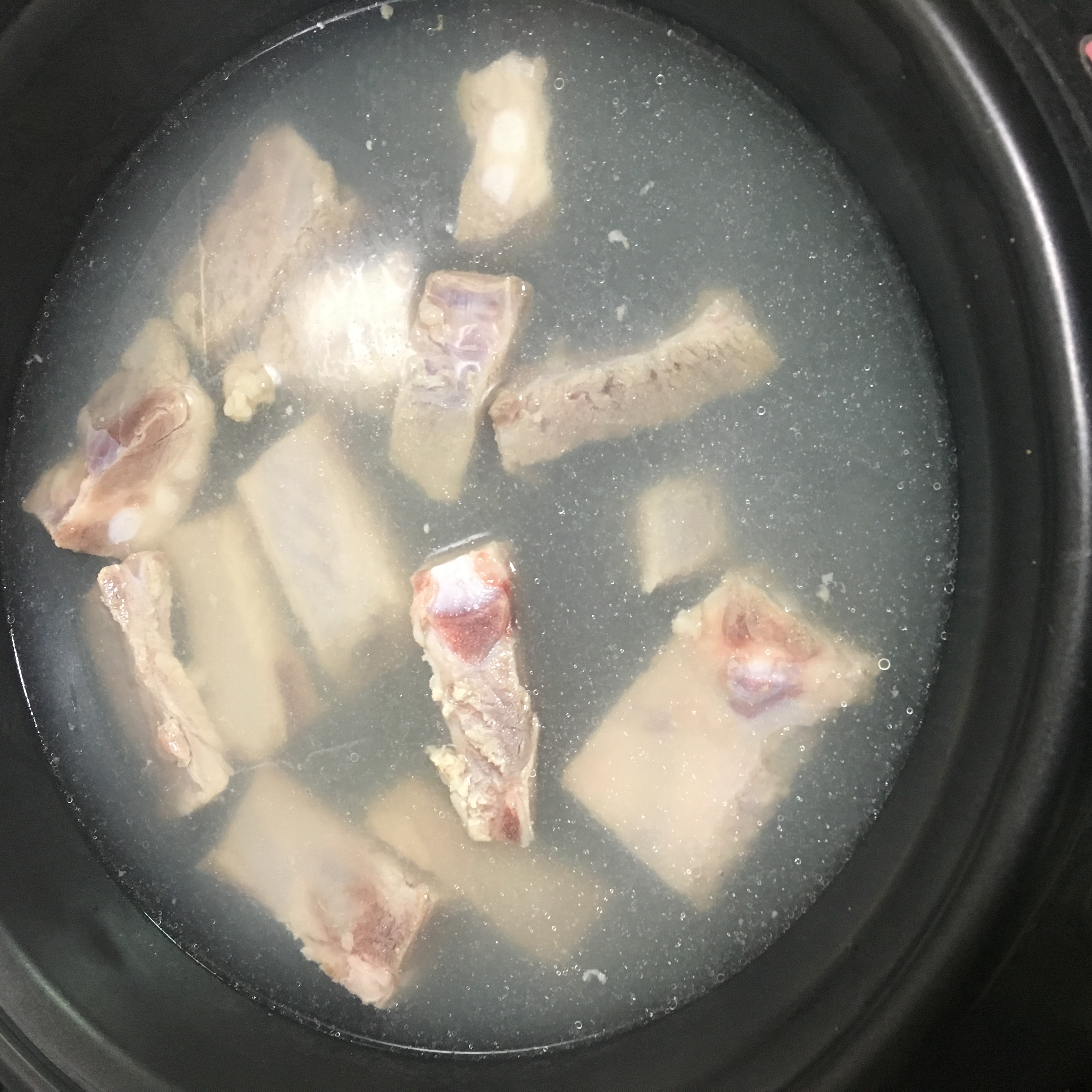 白蘿卜魷魚排骨湯的做法 步骤2