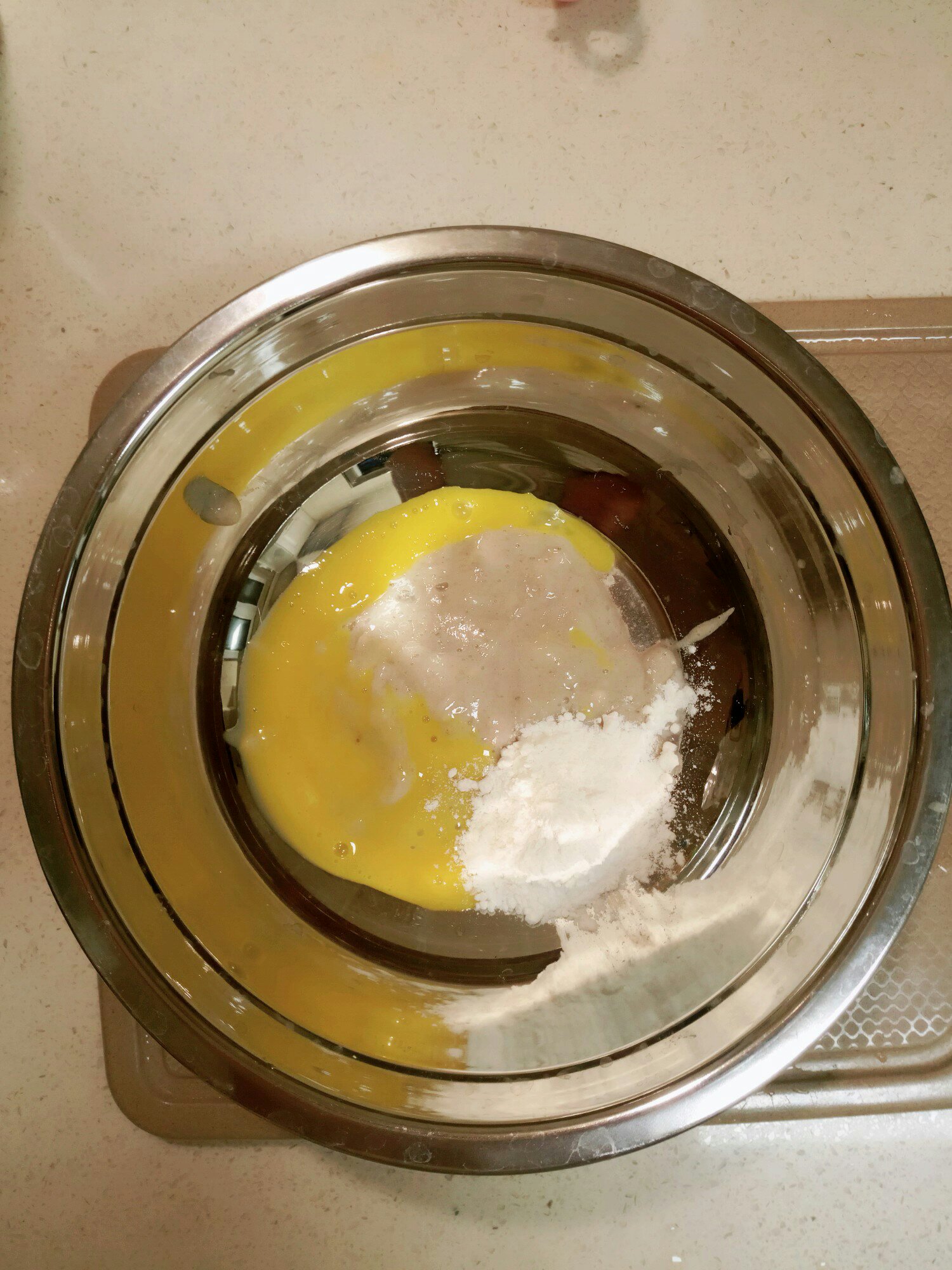 香蕉蛋黃小餅（寶寶輔食，適合8+寶貝）的做法 步骤1