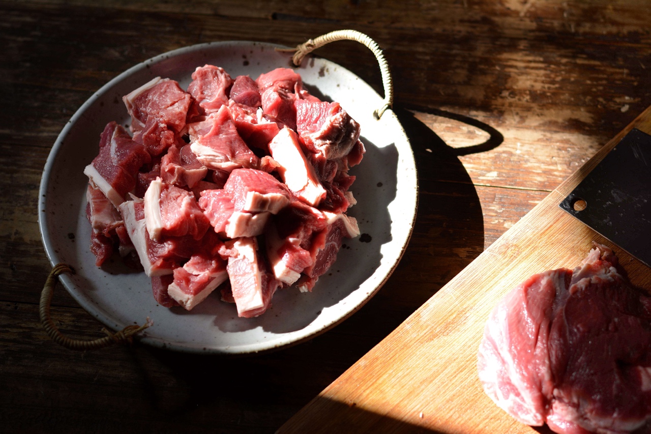 咱家的年夜飯——胡蘿卜炖羊肉的做法 步骤2