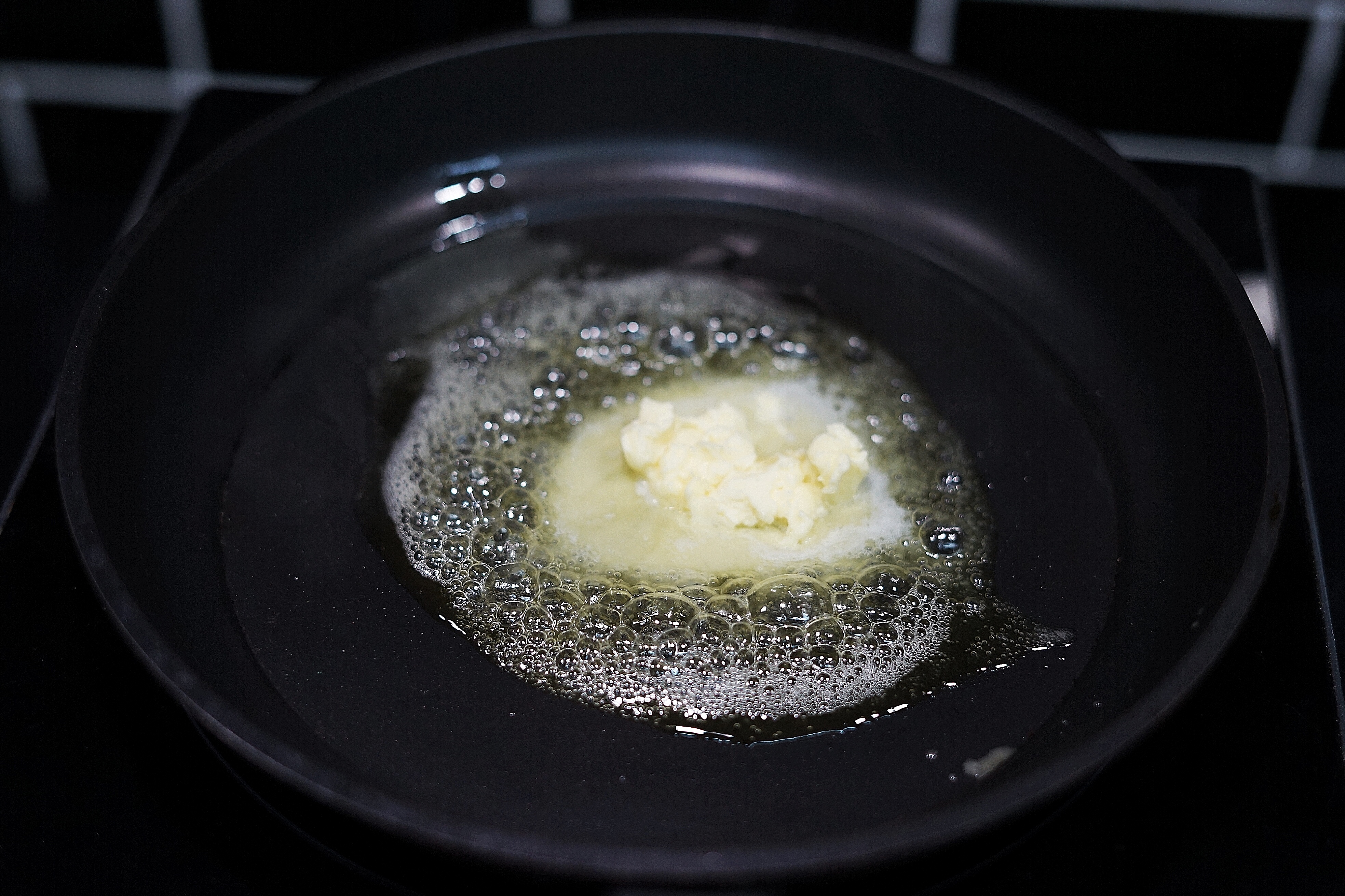 廚房萬金油之香草蒜蓉黃油的做法 步骤3
