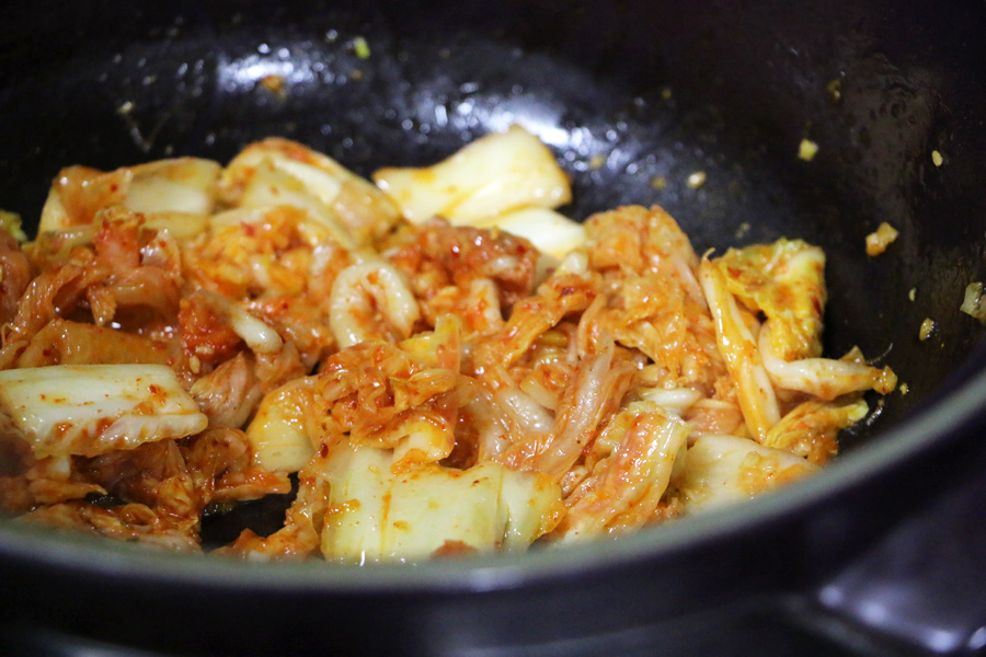 暖暖韓式泡菜海鮮鍋的做法 步骤4