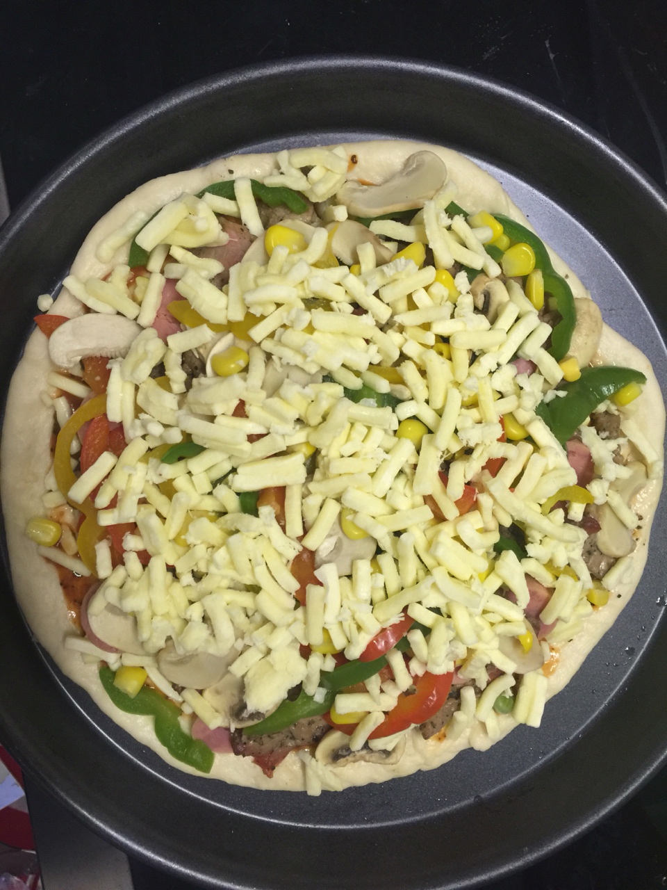 八寸黑椒牛柳披薩的做法 步骤7