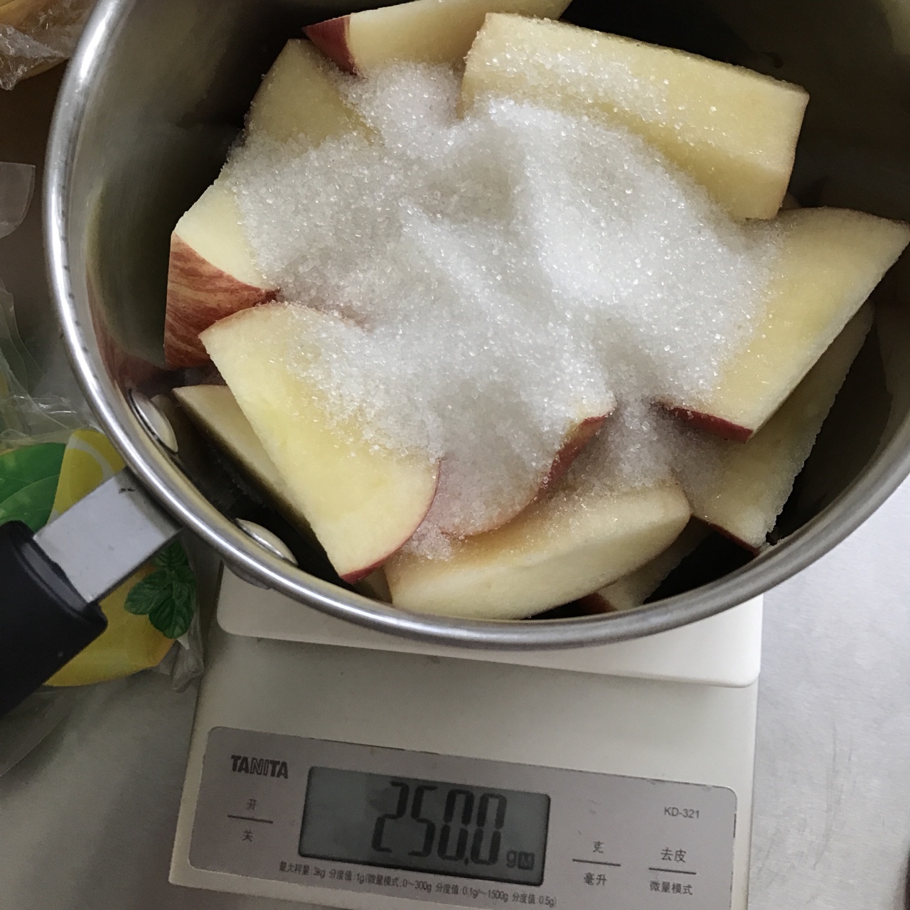 天然蘋果果膠的做法 步骤2