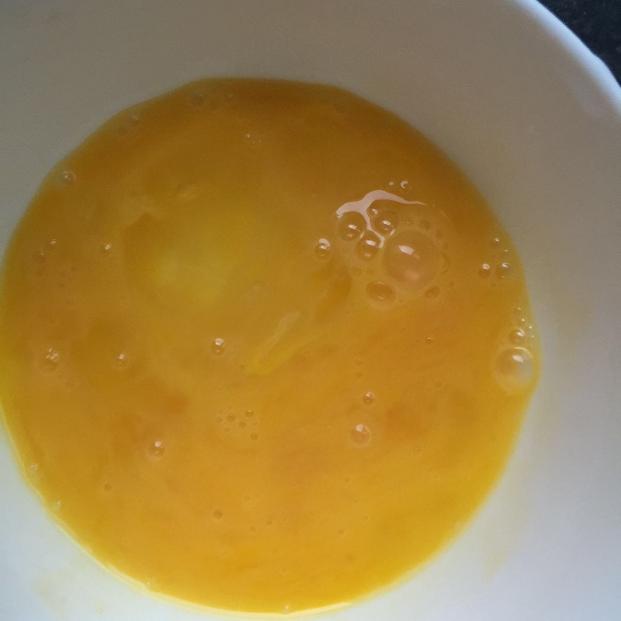 豌豆尖雞蛋湯（適合一個人吃）的做法 步骤1