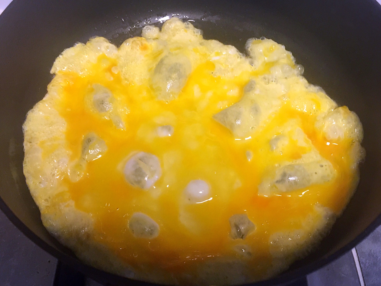 媲美Pad Thai的韭菜胡蘿卜雞蛋炒粉皮（米粉）的做法 步骤2