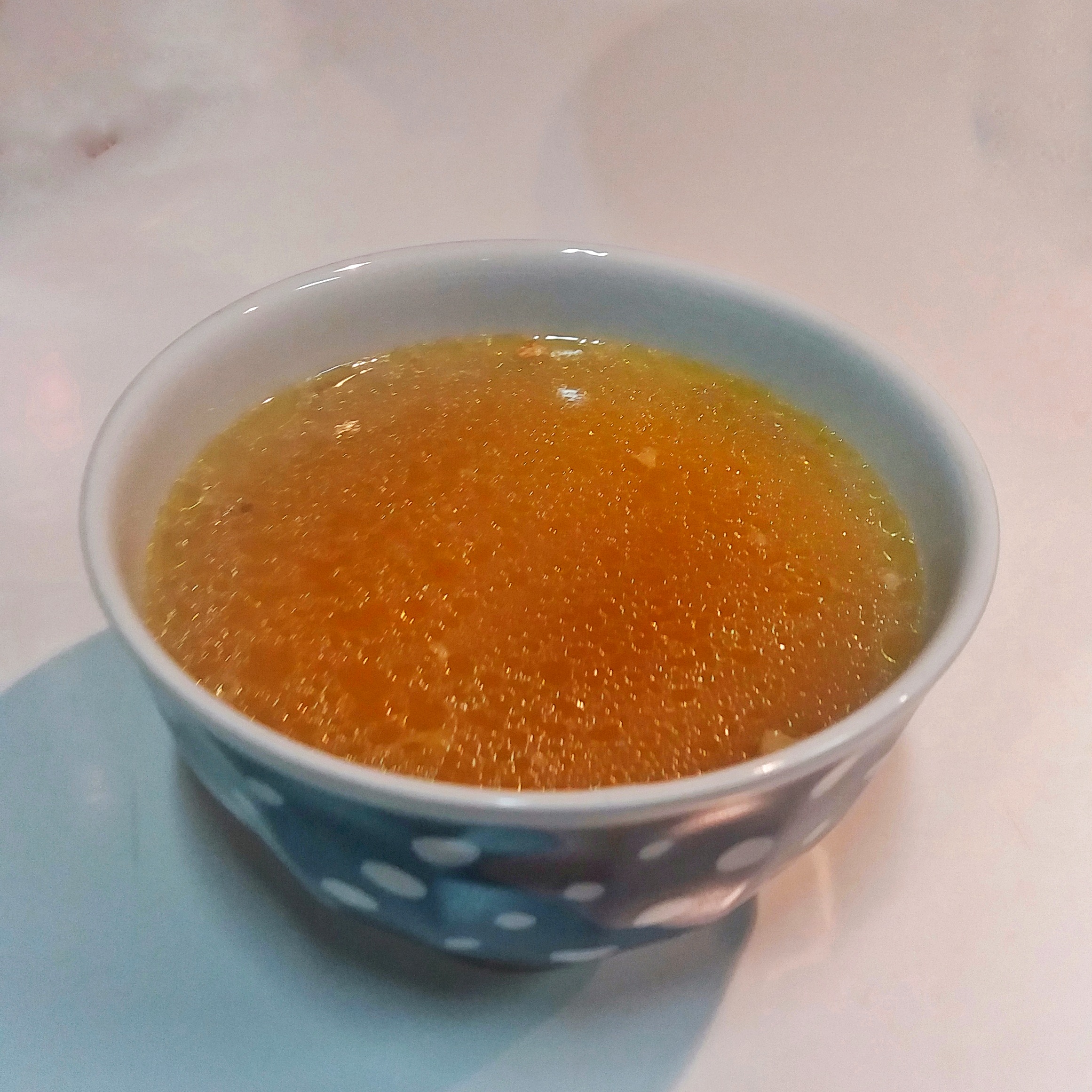 冬蟲草魚翅骨海參花膠雞湯&簡便吸掉湯里的肥油方法的做法 步骤12