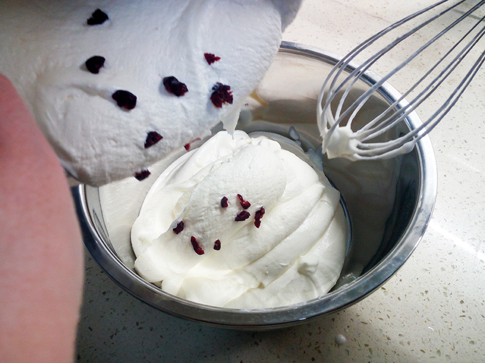 蔓越莓冰激凌的做法 步骤12