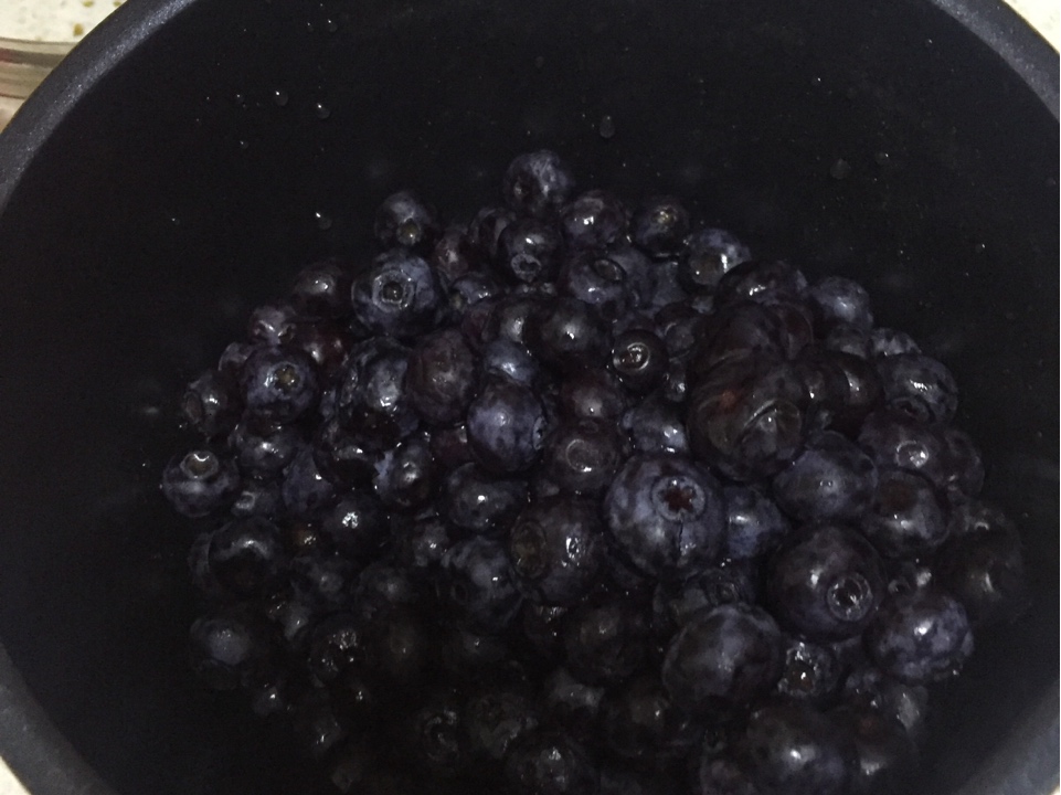 自制藍莓醬的做法 步骤1