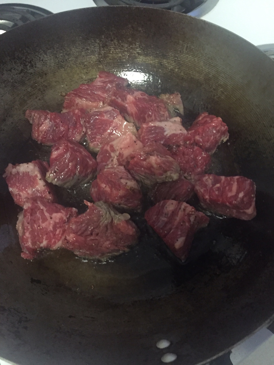 Beef Bourguignon紅酒炖小牛肉(無烤箱砂鍋版）的做法 步骤7