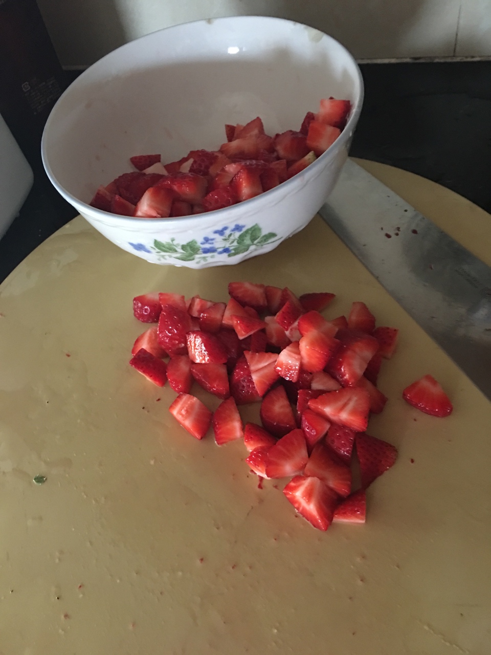 酸甜草莓醬的做法 步骤2