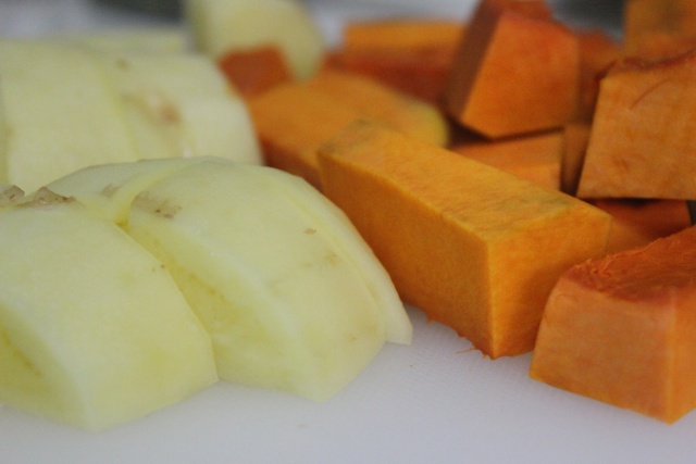 冬日溫暖法式南瓜湯（菜譜含美味細節）的做法 步骤1