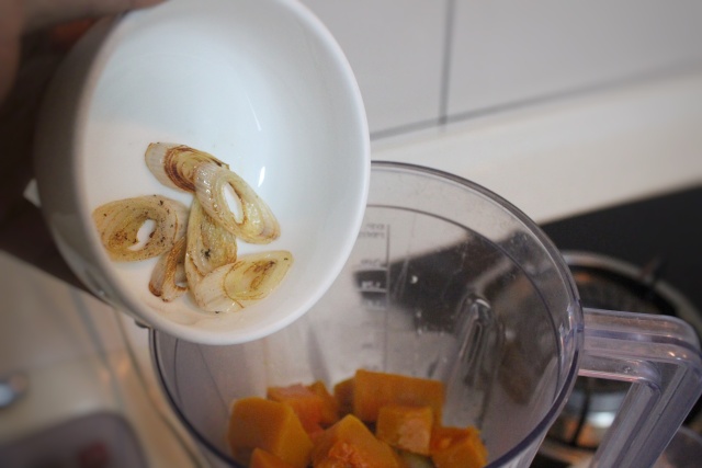 冬日溫暖法式南瓜湯（菜譜含美味細節）的做法 步骤4