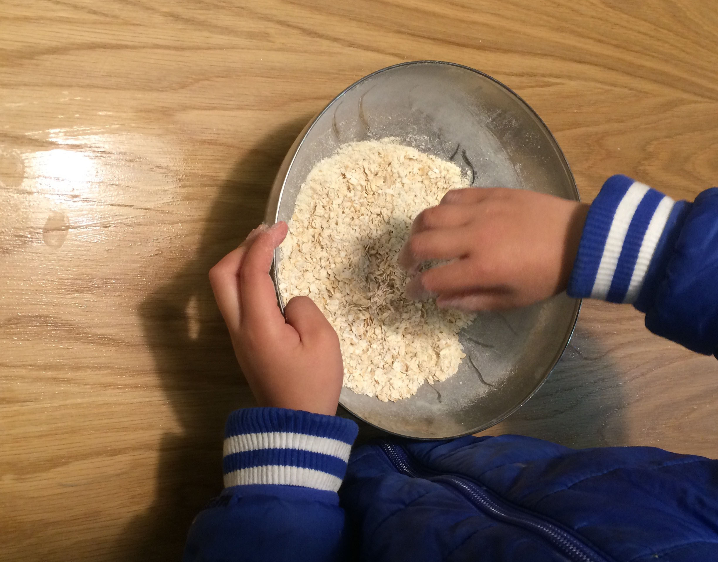 4歲娃神制作--零熱量燕麥餅的做法 步骤3