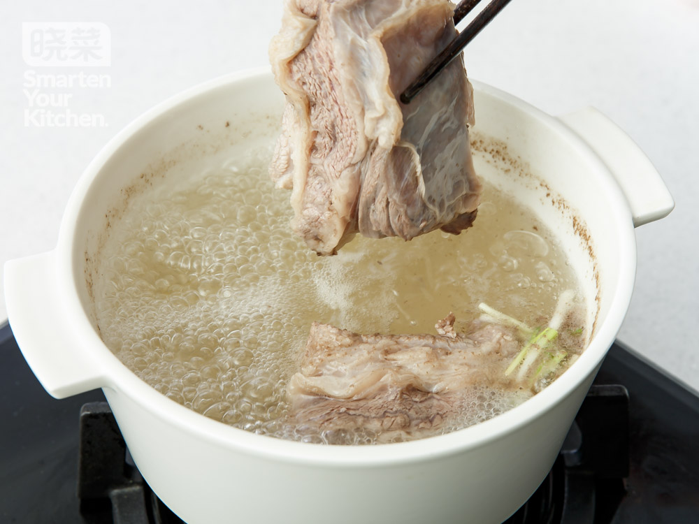 咖喱牛肉粉絲湯的做法 步骤3