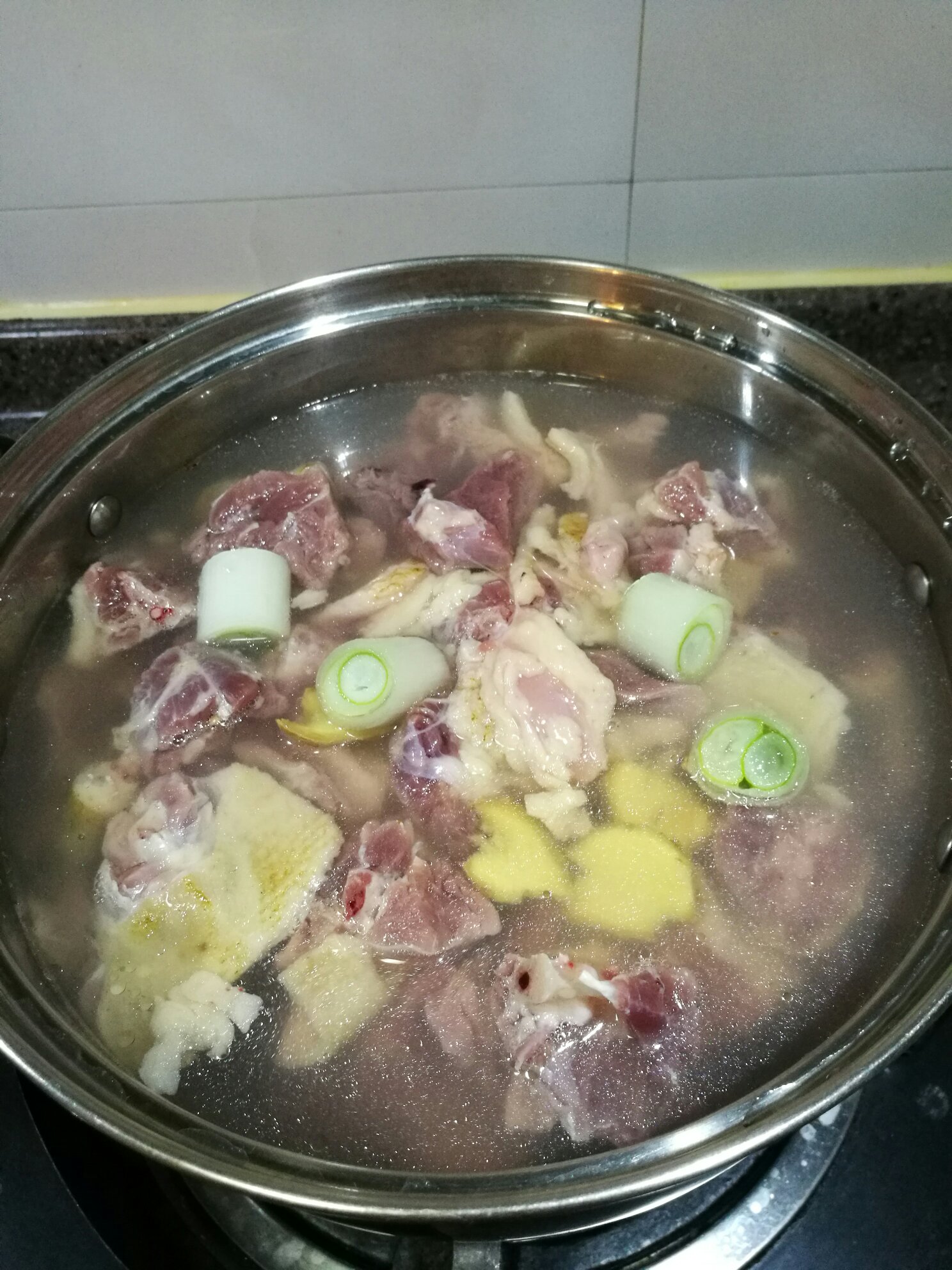 酸蘿卜老鴨湯的做法 步骤1