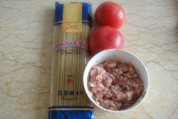 番茄肉醬面的做法 步骤1