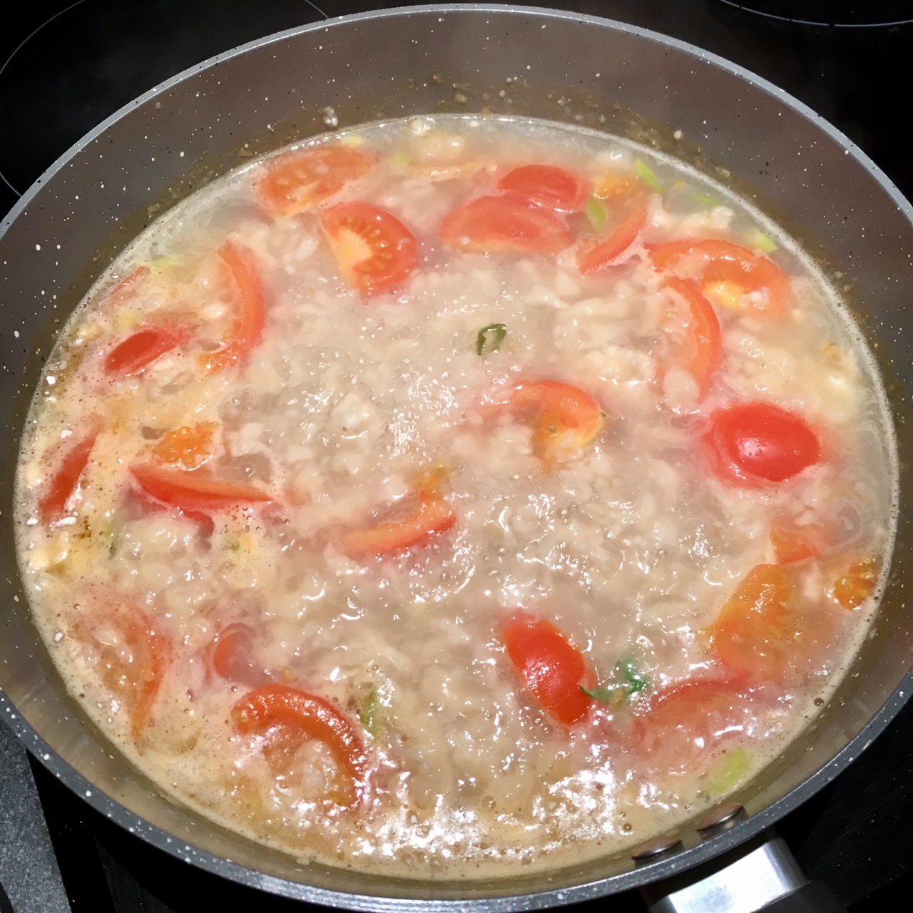 番茄火腿蛋疙瘩湯的做法 步骤3