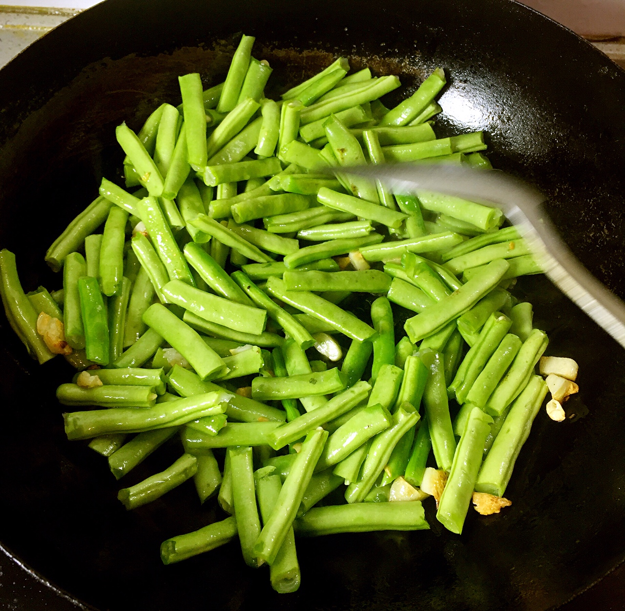 梅干菜炒四季豆的做法 步骤3