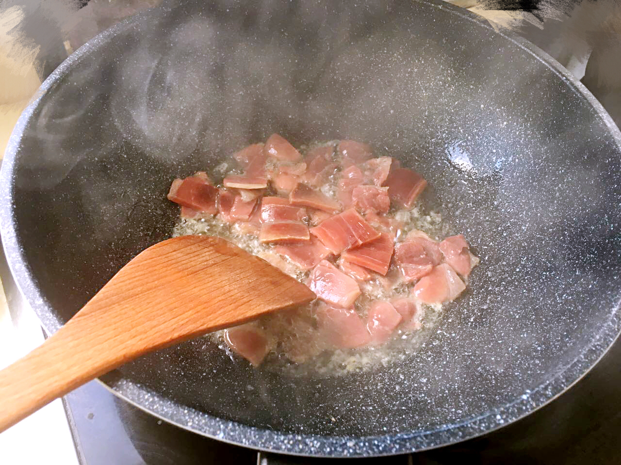 香噴噴呢土豆火腿燜飯的做法 步骤4