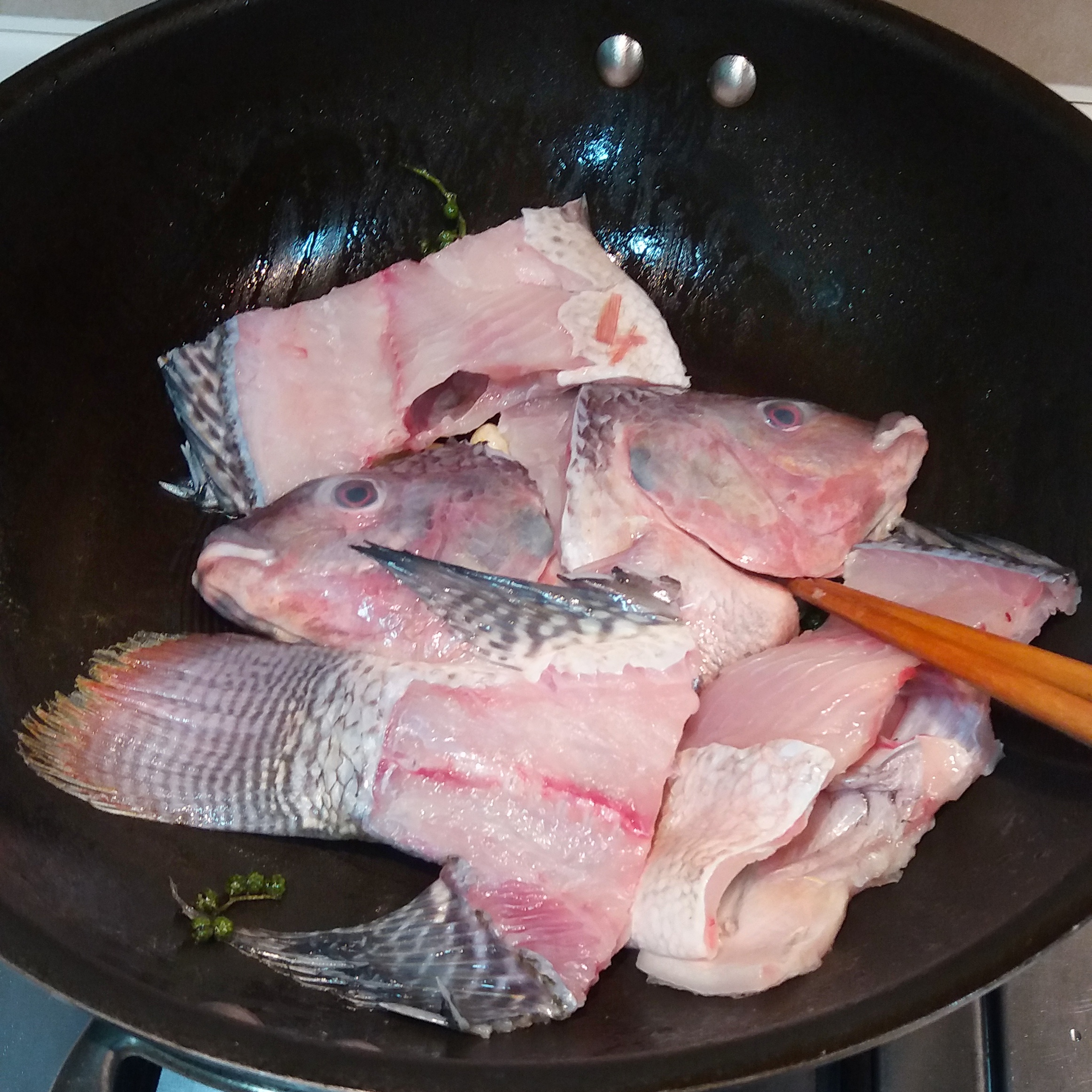 鮮花椒酸菜魚的做法 步骤5