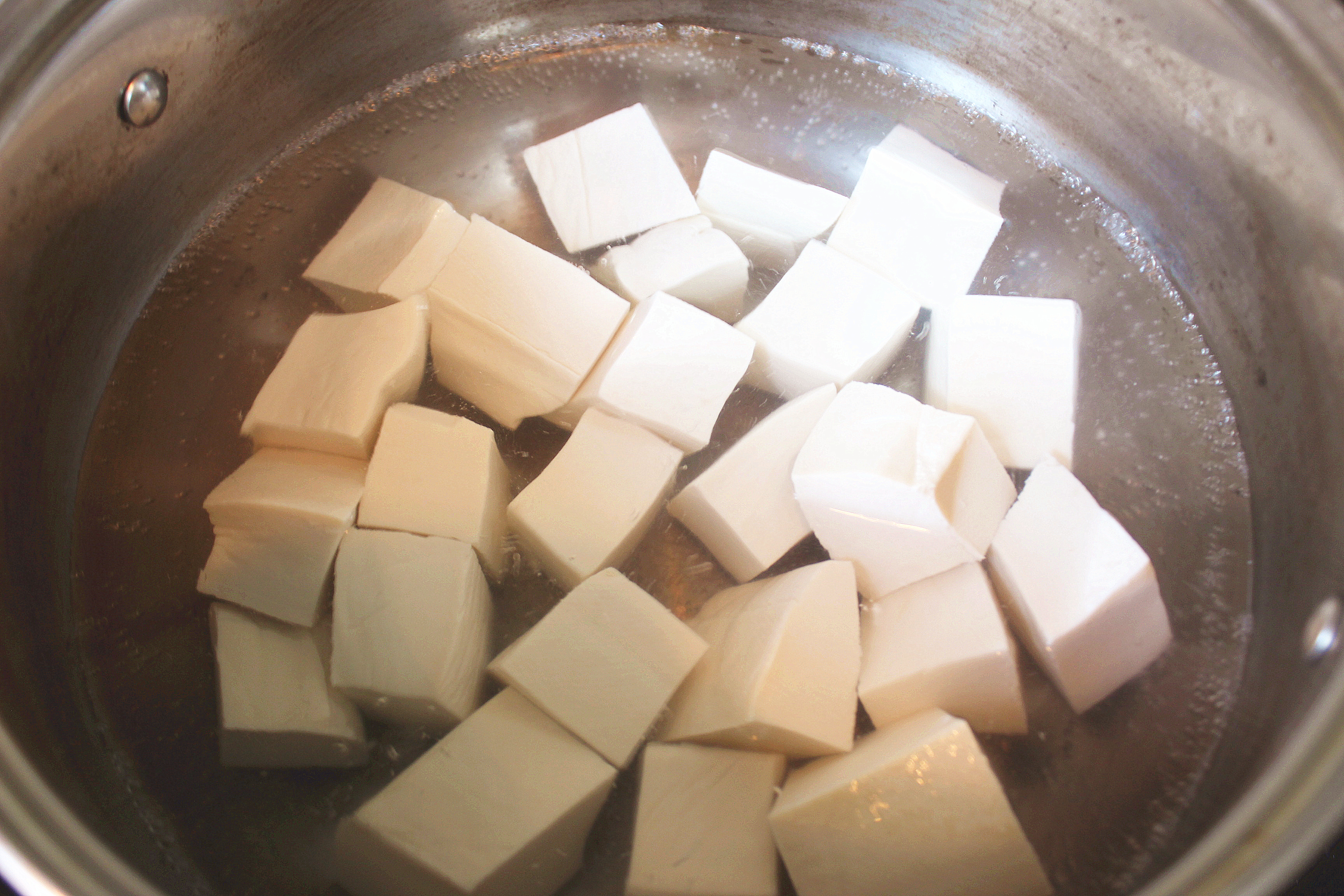 超級下飯的蜜汁叉燒豆腐煲的做法 步骤3