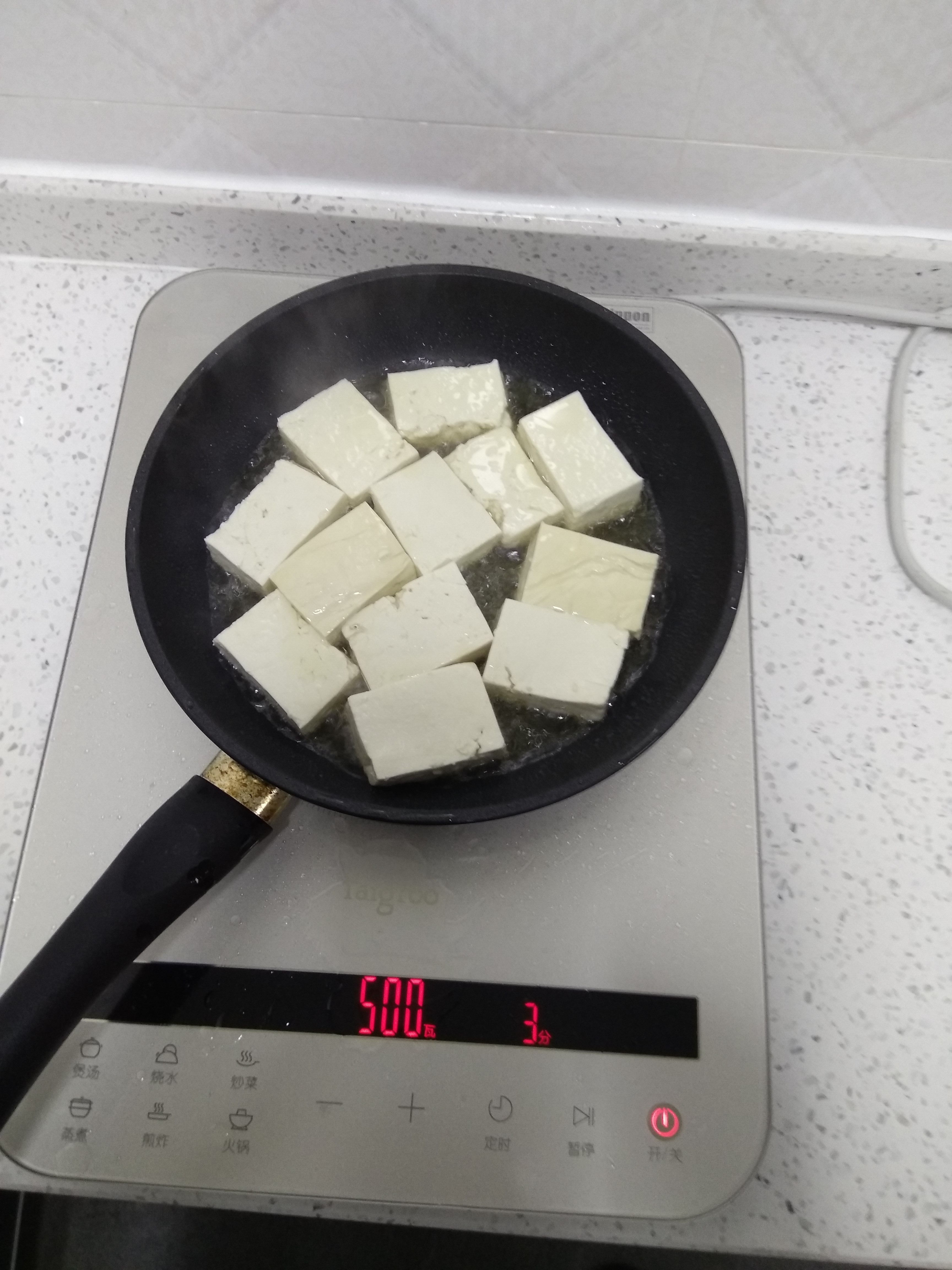 耗油煎豆腐的做法 步骤3