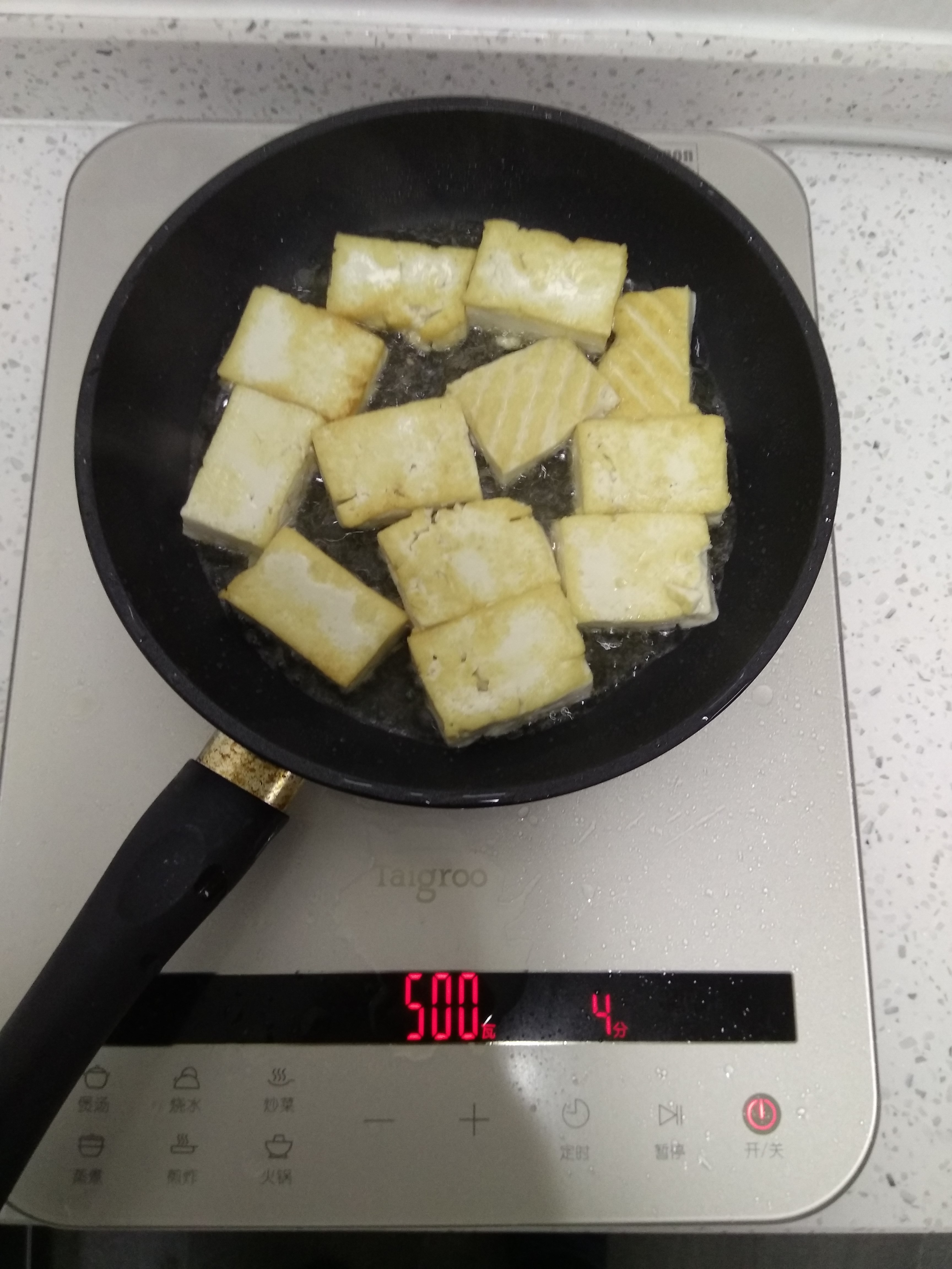 耗油煎豆腐的做法 步骤4