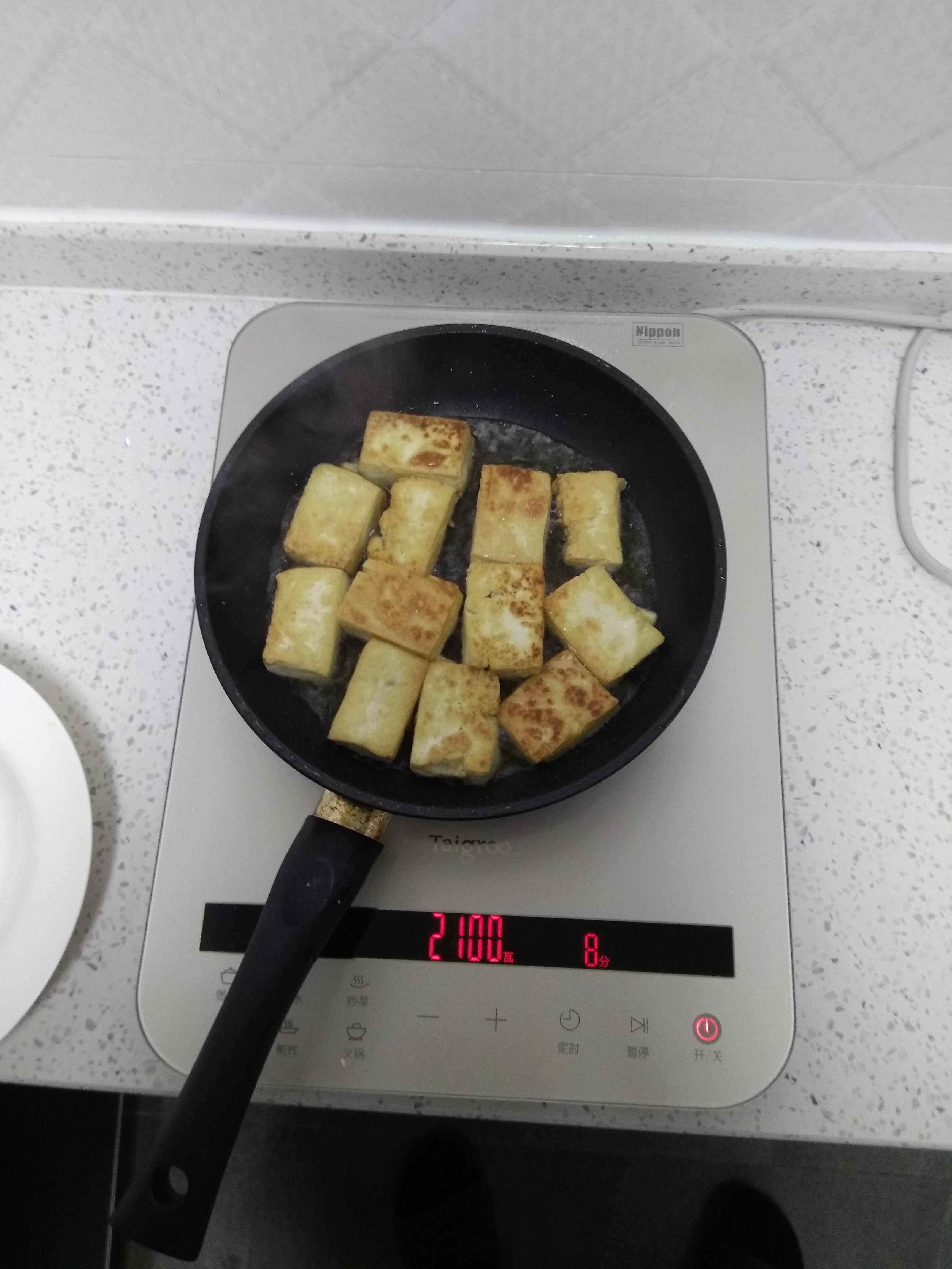 耗油煎豆腐的做法 步骤5