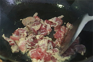 健胃驅寒下飯菜︰子姜炒瘦肉的做法 步骤4