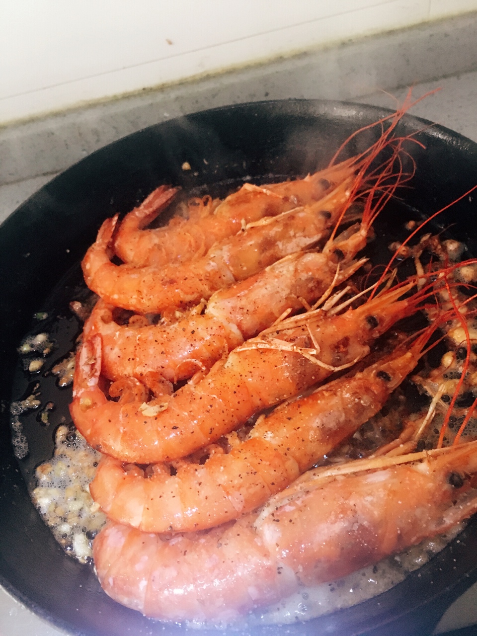 黃油蒜香煎阿根廷紅蝦的做法 步骤4