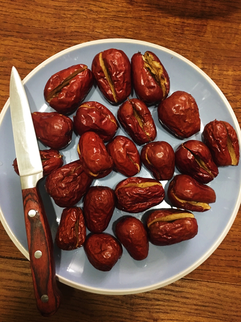 紅棗夾核桃——秋冬養生小零食的做法 步骤3