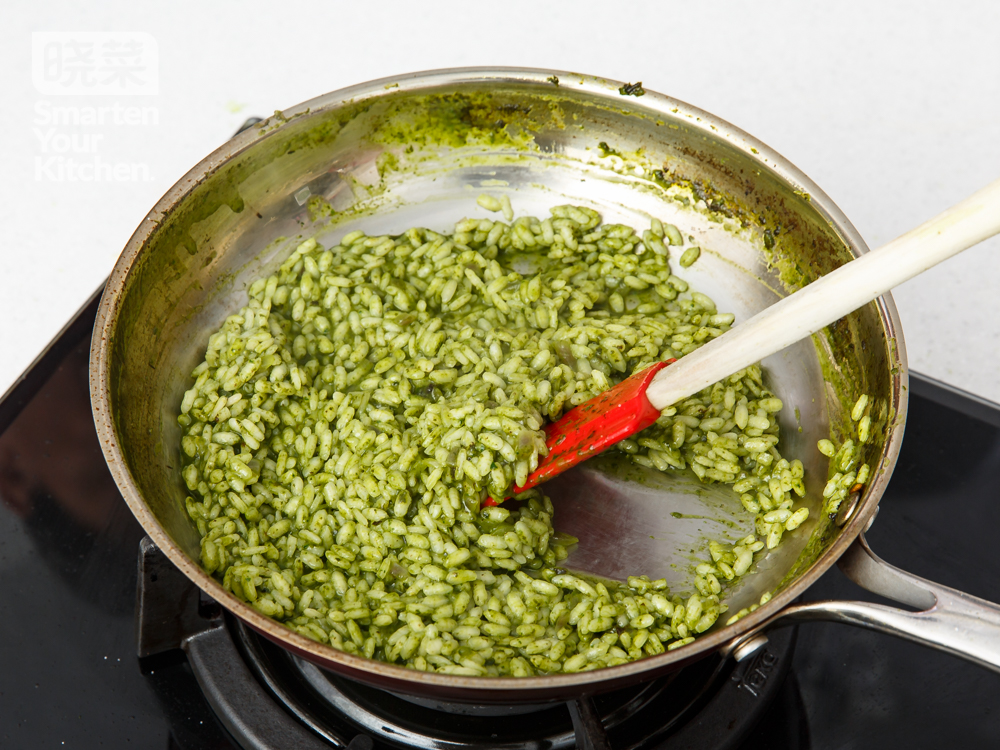 法式蒜香煎羊排配菠菜燴飯的做法 步骤9