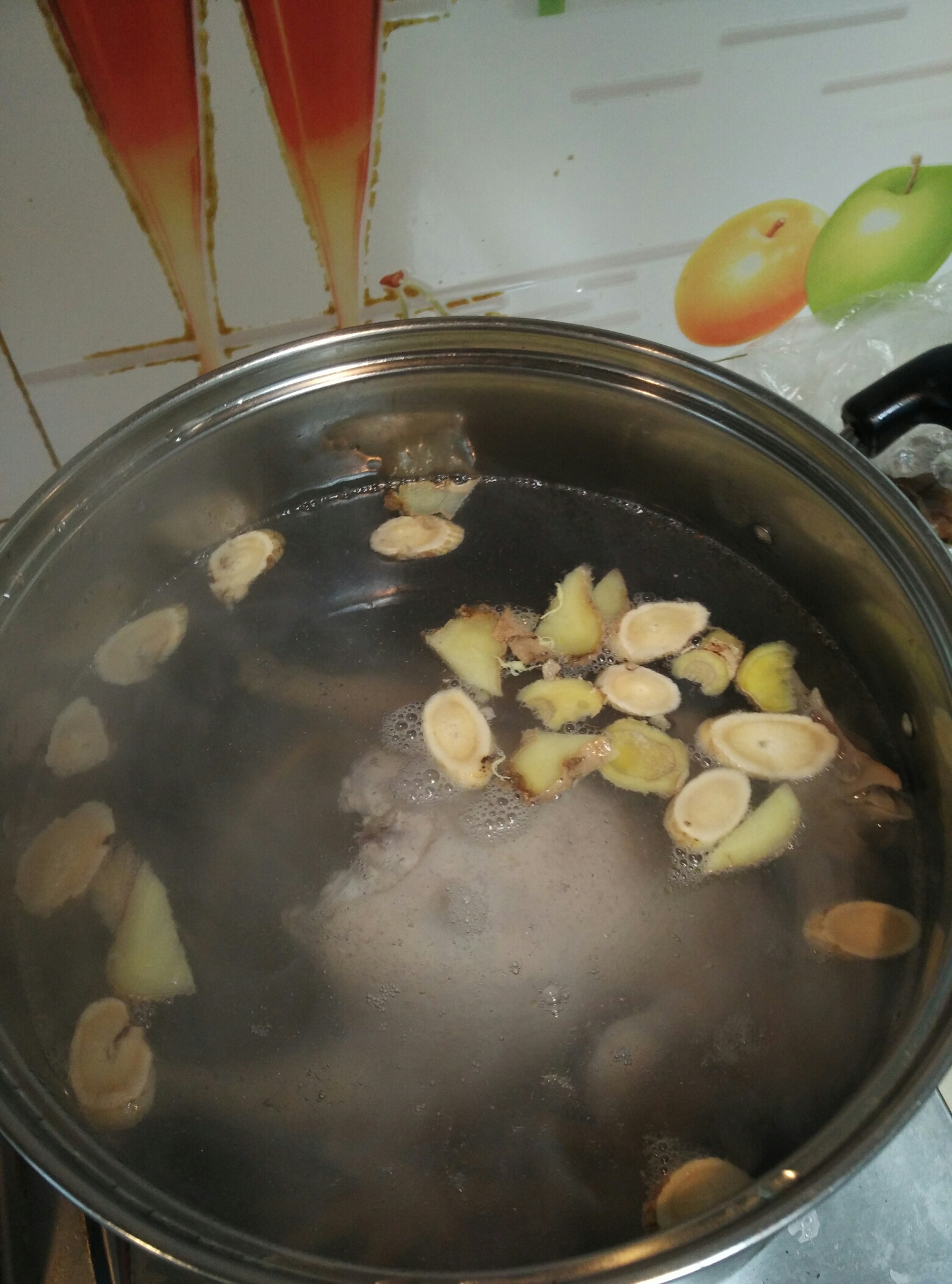 魚翅煲湯的做法 步骤3