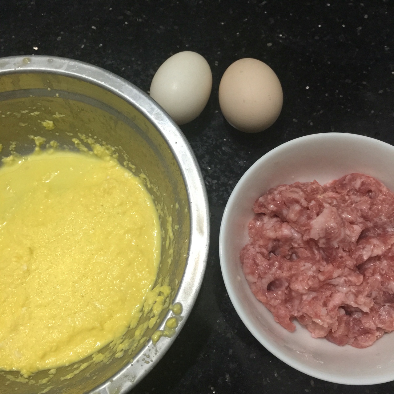 玉米豬肉雞蛋羹的做法 步骤1