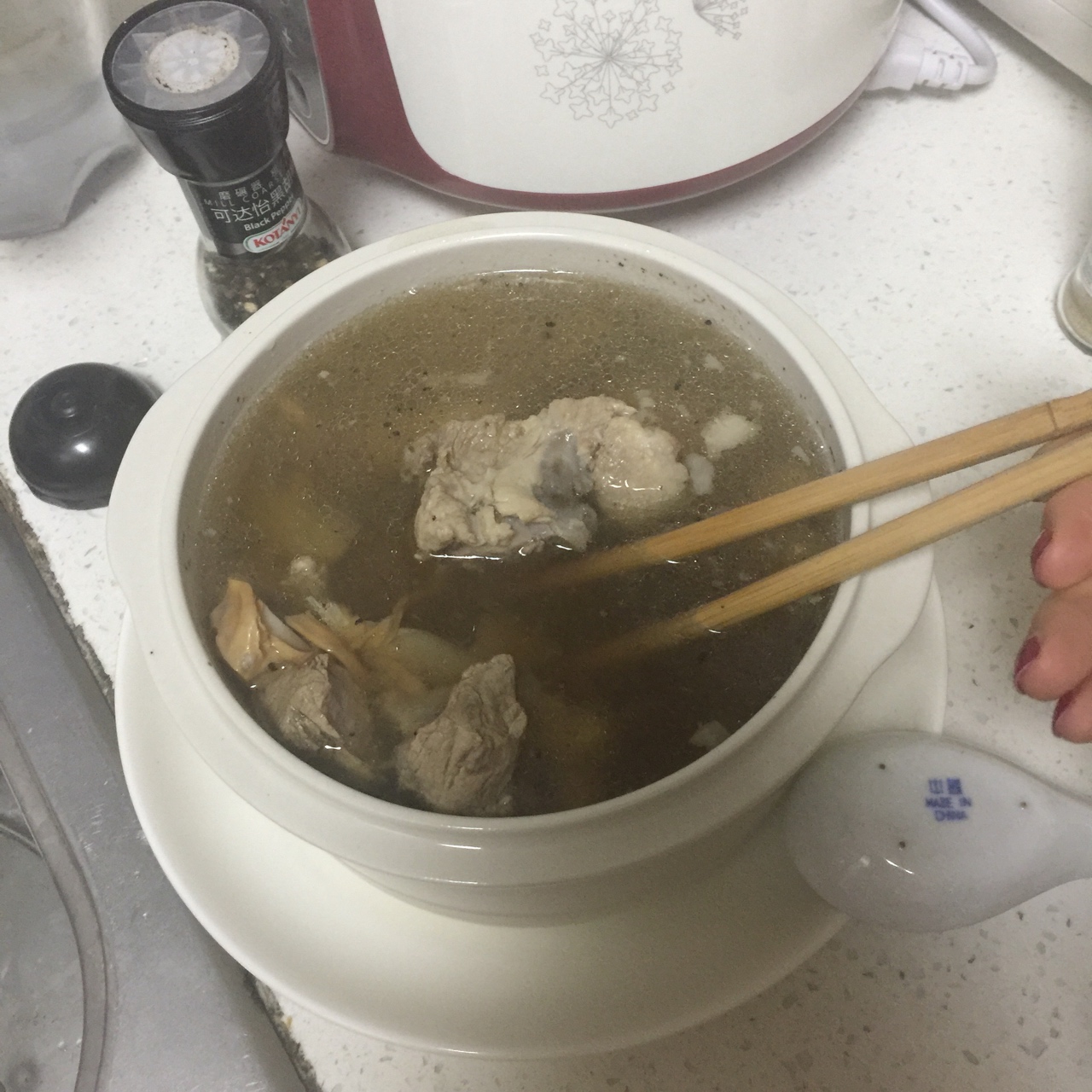 墨魚排骨湯（無腦電炖鍋版）的做法 步骤5