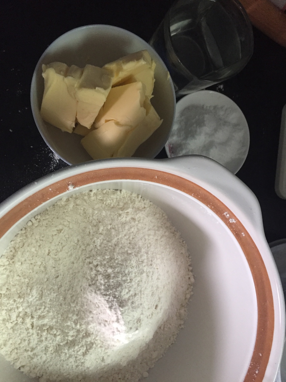 中式甜品—琥珀酥➕蛋黃酥的做法 步骤5