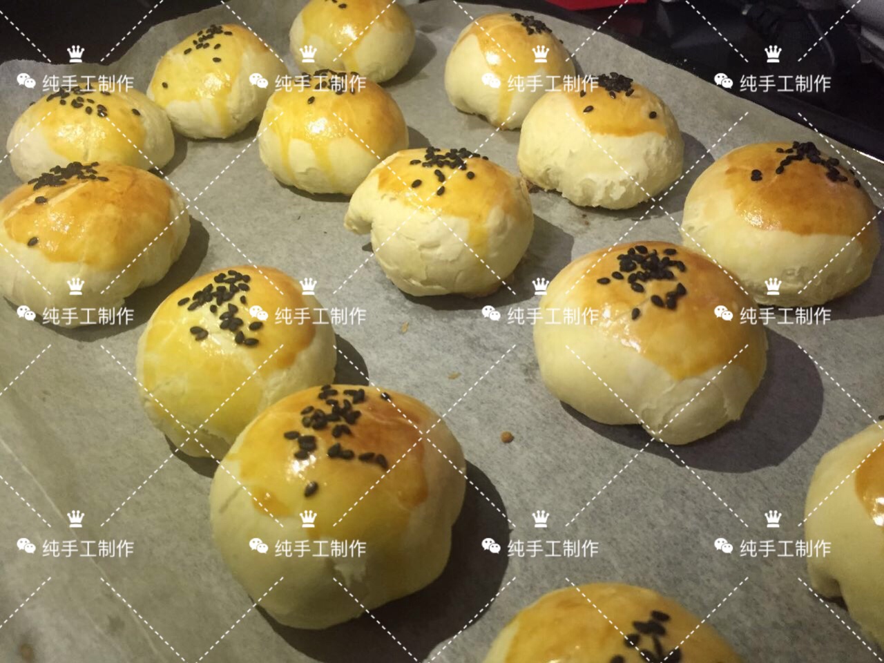 中式甜品—琥珀酥➕蛋黃酥的做法 步骤16