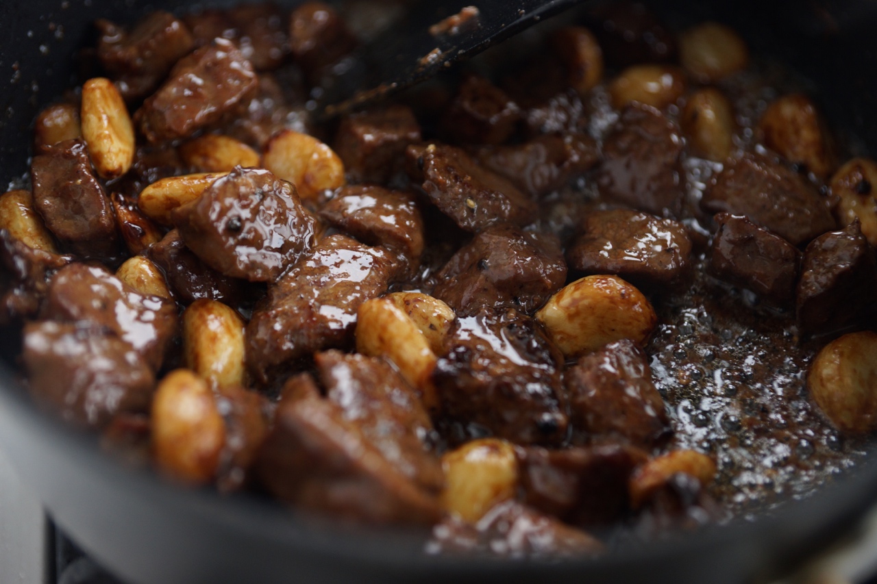 黑蒜子牛肉粒—華美新年味的做法 步骤7