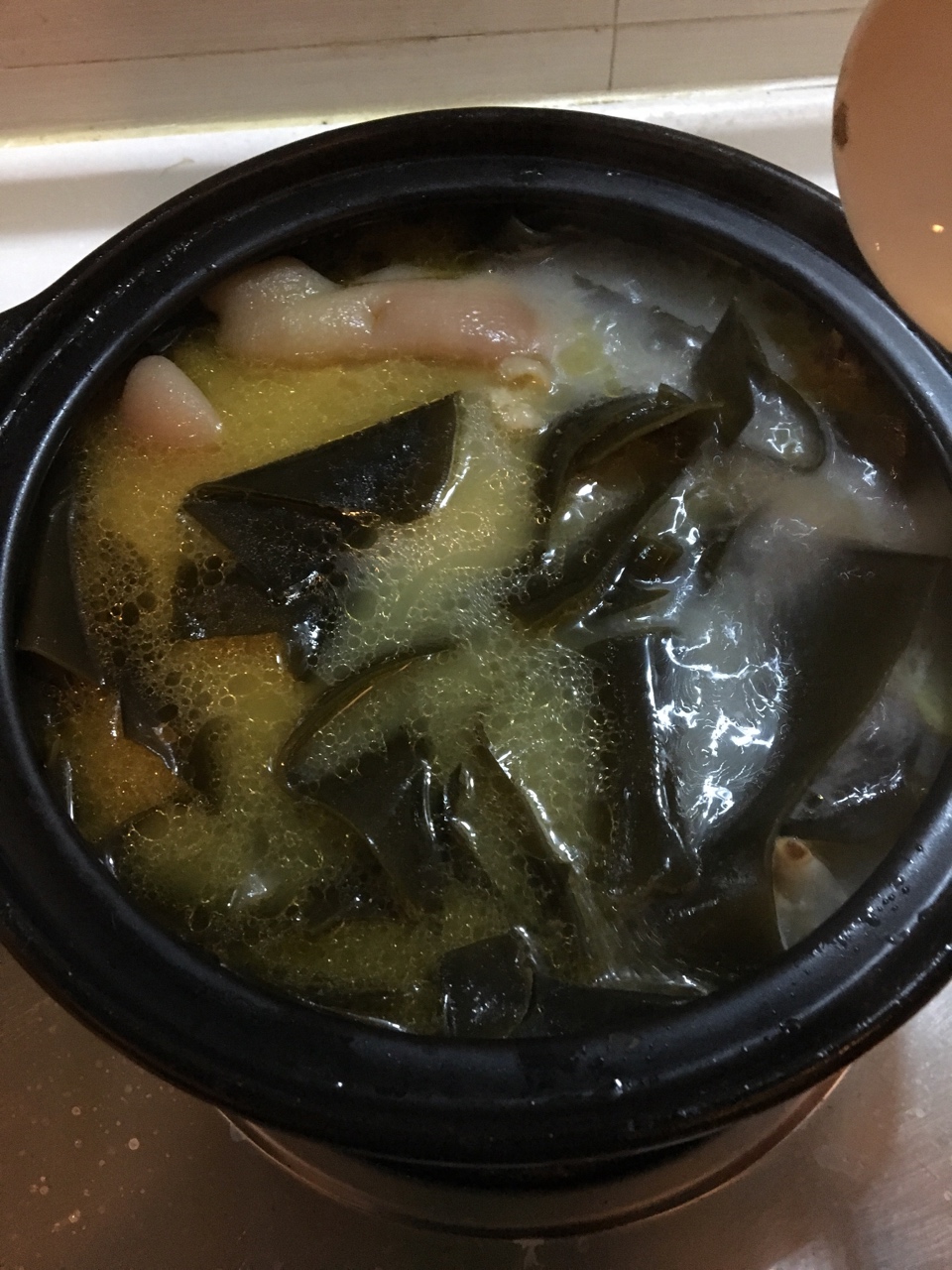酸蘿卜海帶蹄花湯的做法 步骤5