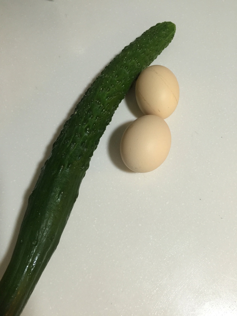 黃瓜炒雞蛋的做法 步骤1