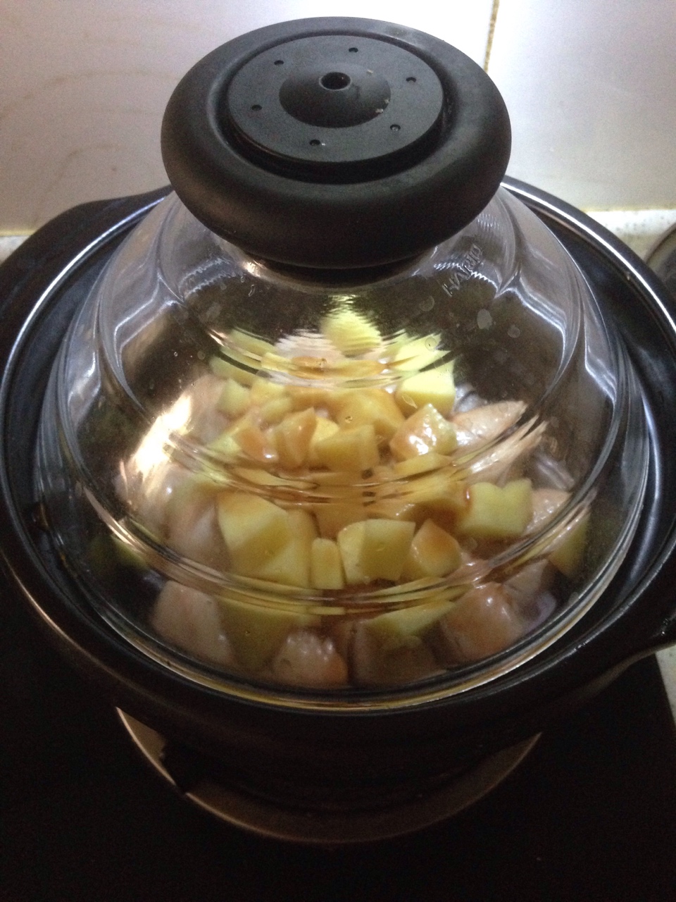 砂鍋土豆雞翅的做法 步骤3