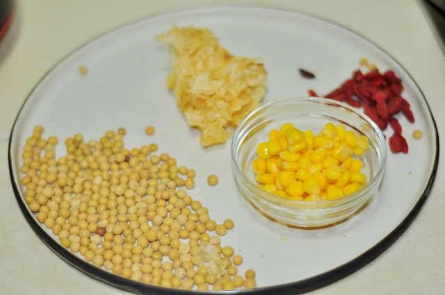 清甜玉米豆漿的做法 步骤1