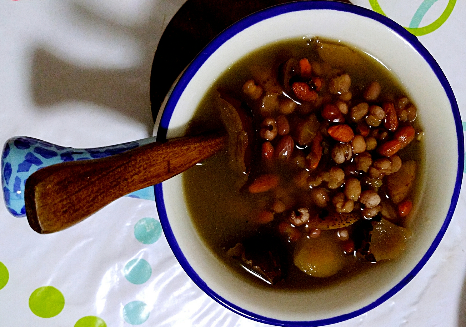 紅豆薏米枸杞花生蔓越莓大棗桂圓山楂粥的做法 步骤3