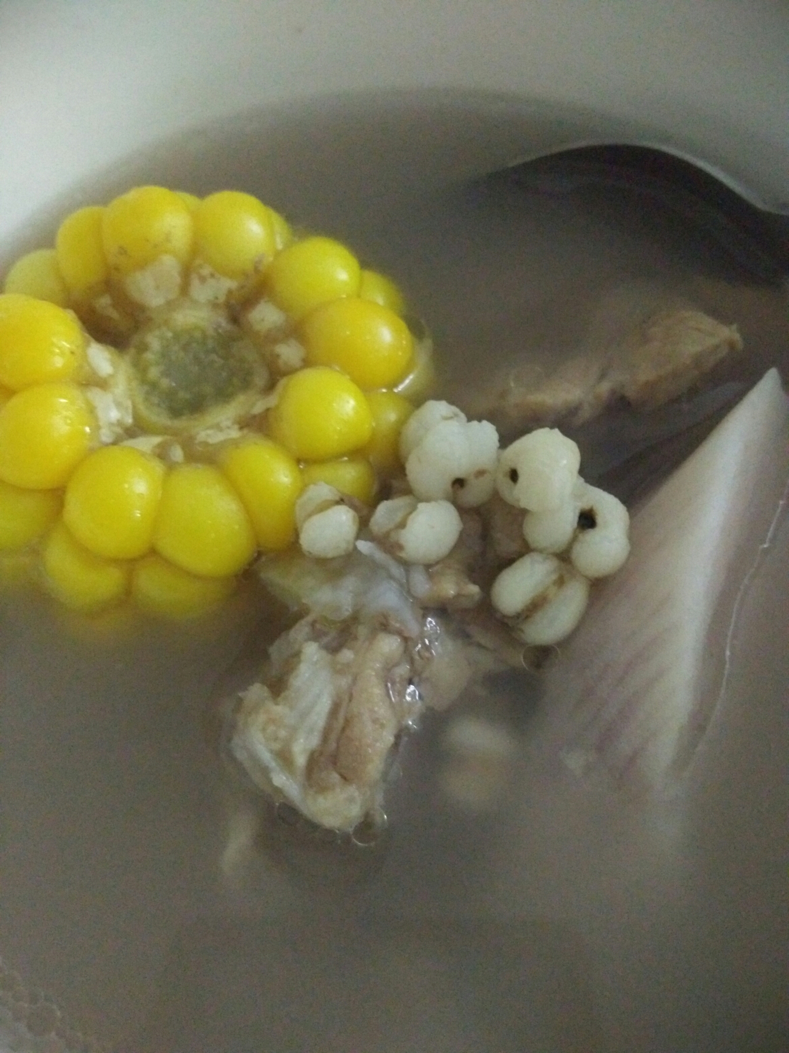 玉米淮山豬骨湯的做法 步骤1