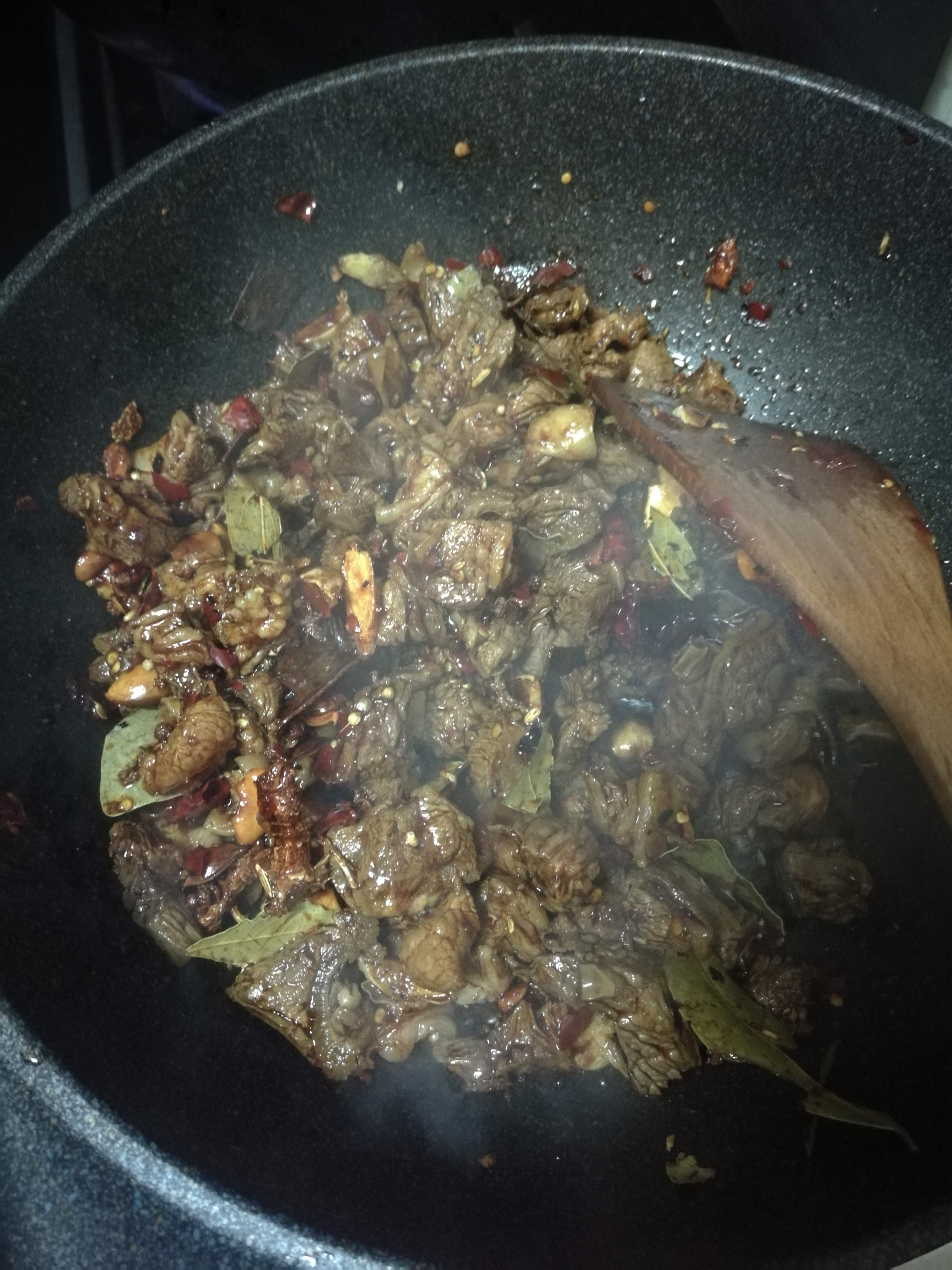 紅燒牛腩煲胡蘿卜的做法 步骤5