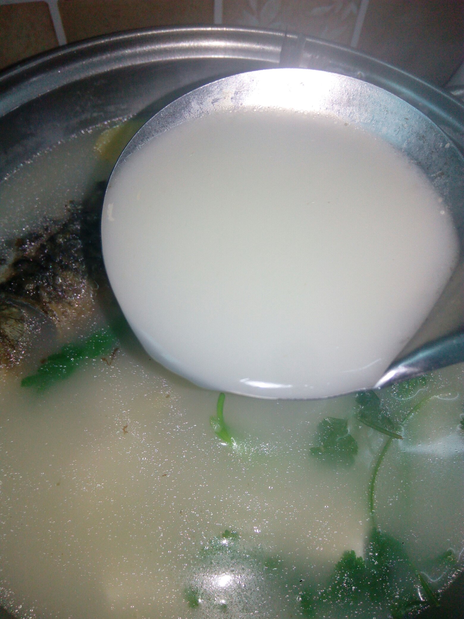 簡易鮮美的鯽魚豆腐湯的做法 步骤9